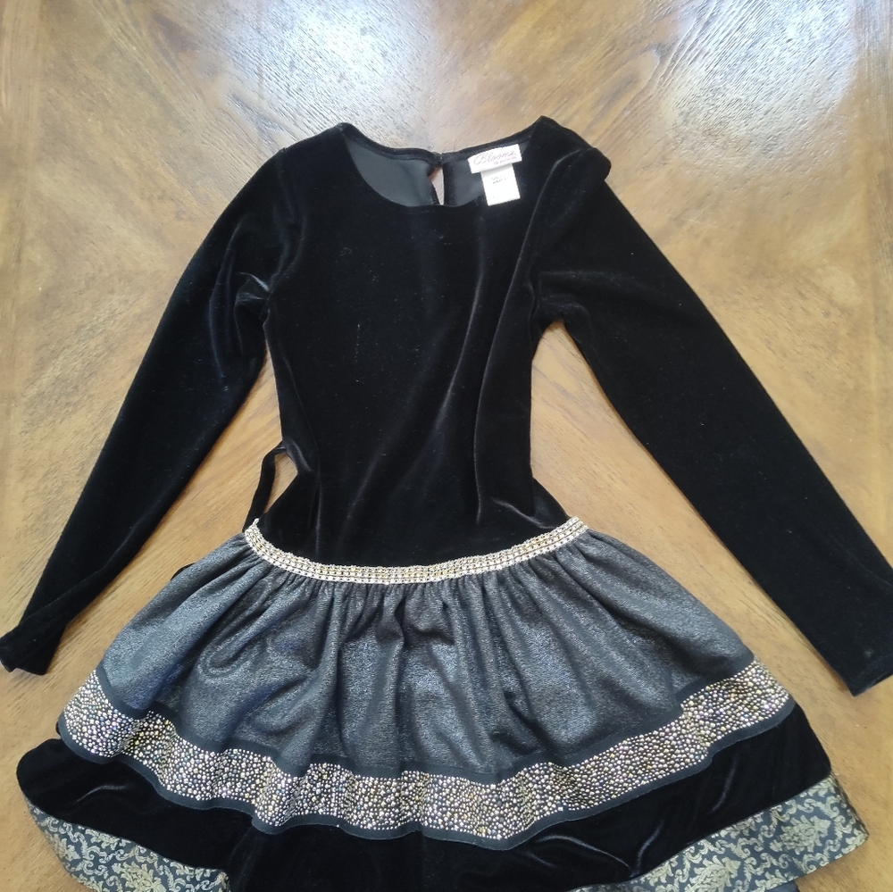 Black and Gold Long Sleeve Dress